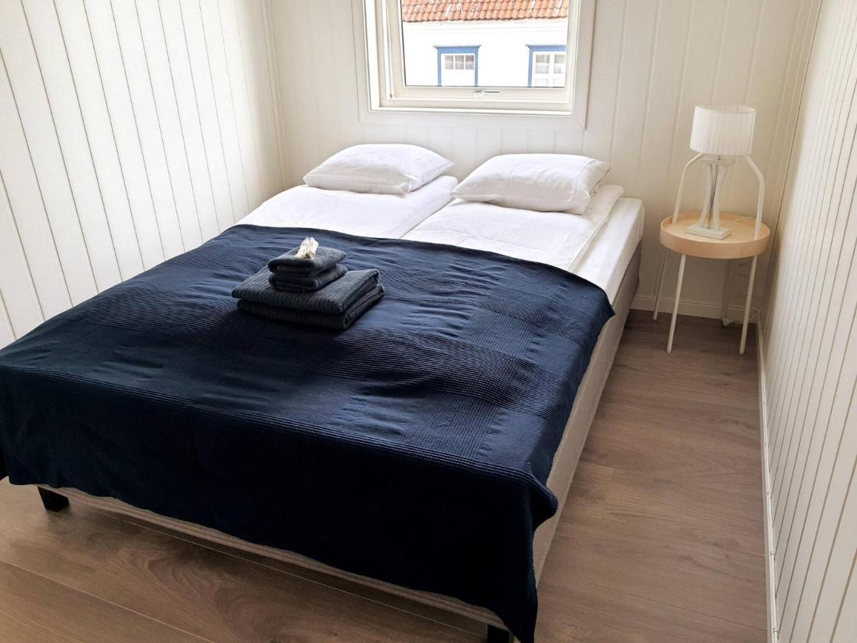 5 Downtown Apartment *